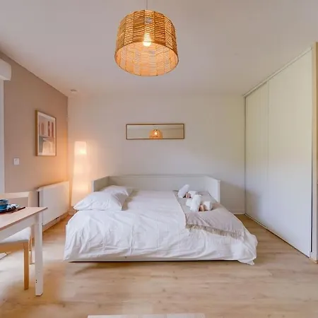 Central, Proximite Immediate Aeroport Apartment