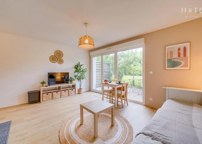 Central, Proximite Immediate Aeroport Apartman *